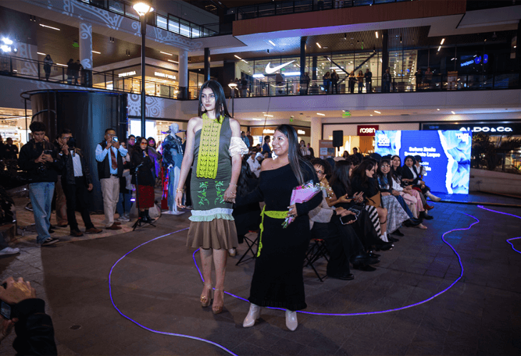 Balcon Fashion Show 3 - Toulouse Lautrec