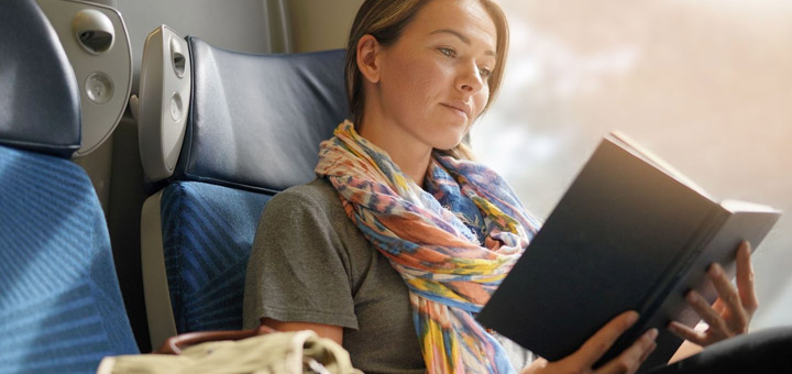 mujer libro leer