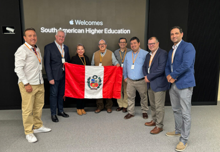 Toulouse Lautrec visita Apple Park 